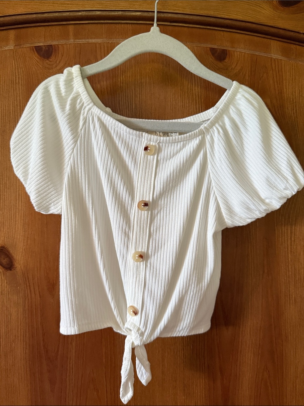 btween White Ribbed Button-Front Tie-Hem Crop Top
